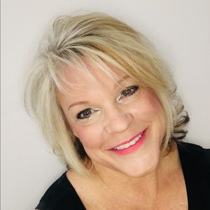 Meet your Posher, Theresa